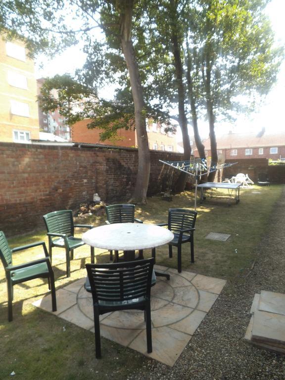 Quayside Close Holiday Apartments Poole Szoba fotó
