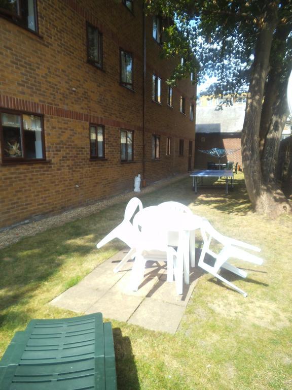 Quayside Close Holiday Apartments Poole Szoba fotó